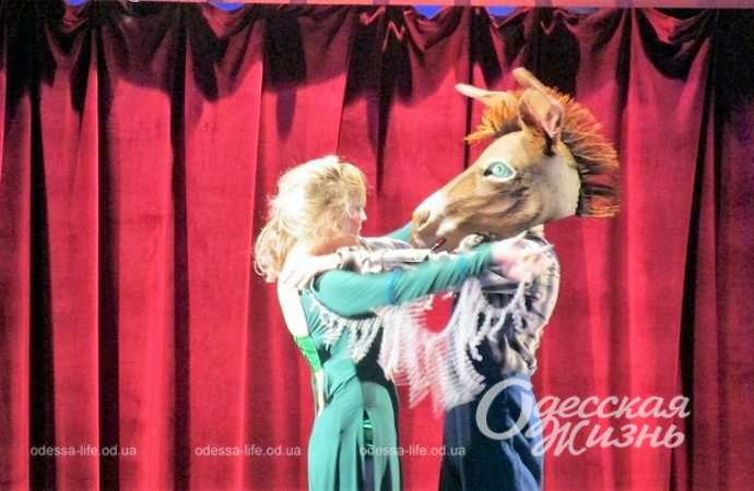 «Сон в летнюю ночь» на сцене одесского Театра кукол