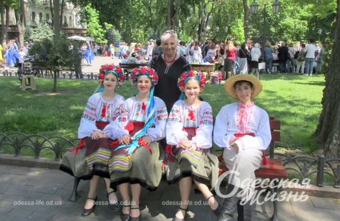 День вышиванки в Одесском Горсаду13