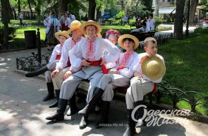 День вышиванки в Одесском Горсаду14