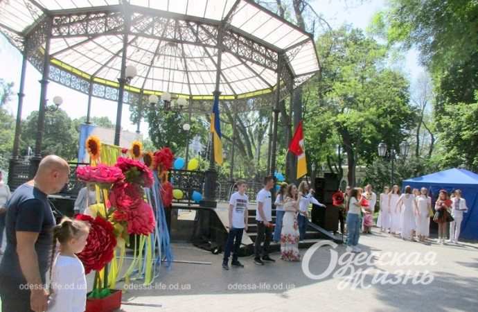 День вышиванки в Одесском Горсаду16