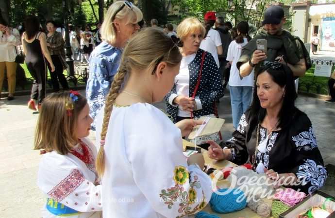 День вышиванки в Одесском Горсаду5