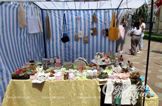 Изделия ручной работы на одесской ярмарке