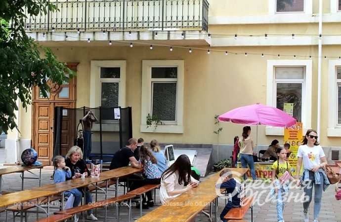 Ярмарка в одесской Кирхе, май 2023 г.