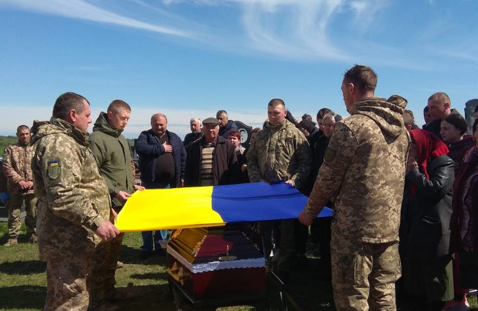 В Одесской области провели в последний путь трех бойцов ВСУ