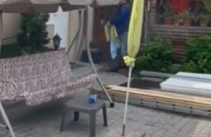 Одесит, який зірвав з дому український прапор, пояснив свій вчинок