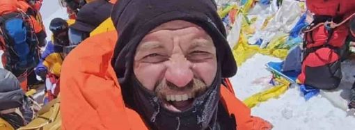 Одесский альпинист покорил самую высокую гору мира — Эверест (фото)