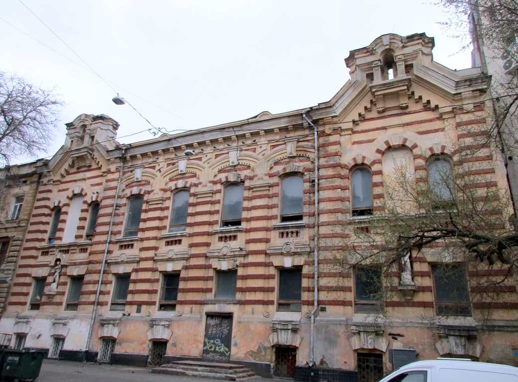 Здание на Кузнечной 57 в Одессе