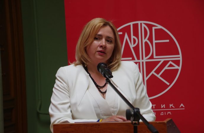 Презентация в одесской библиотеке15