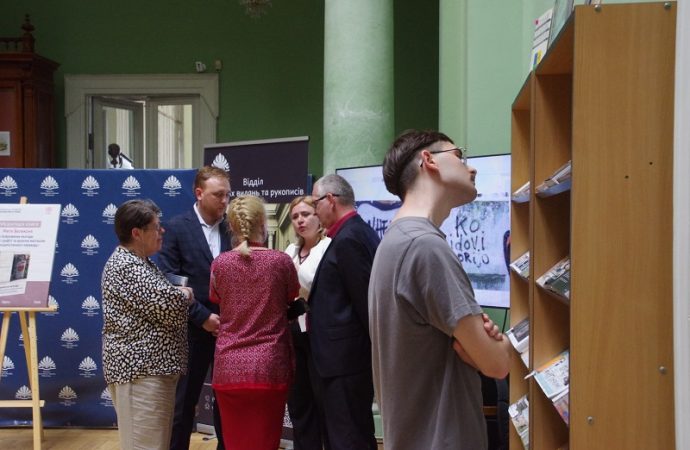 Презентация в одесской библиотеке27