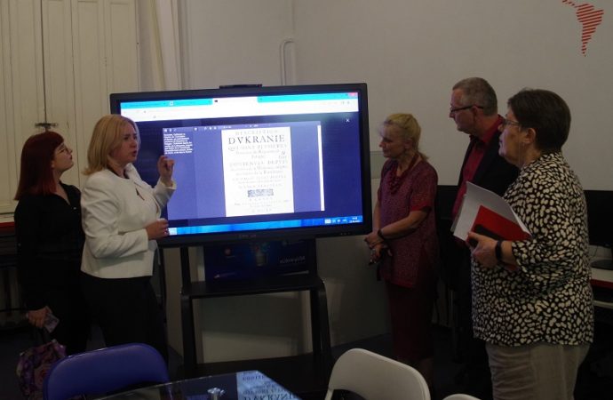 Презентация в одесской библиотеке6