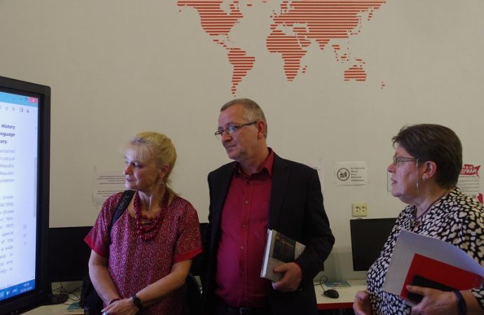 Презентация в одесской библиотеке8