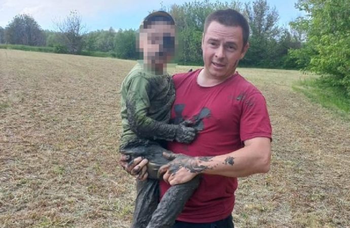 В Одесской области застрял в болоте 4-летний ребенок – как его спасли? (видео)