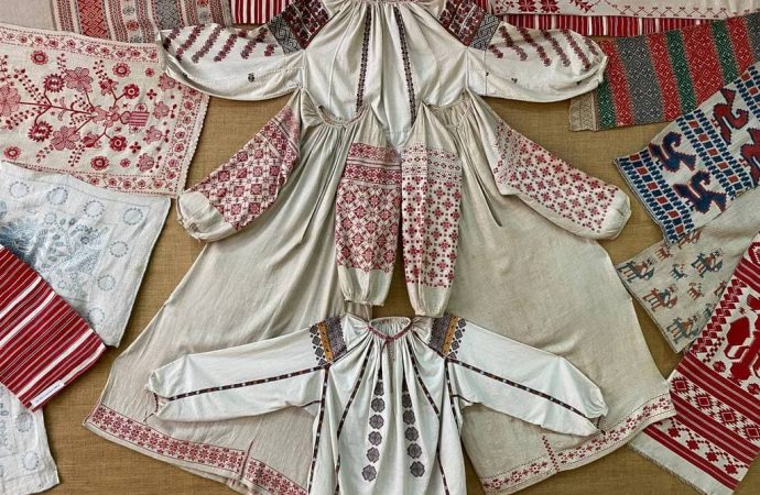 Степовая Украина традиционная вишиванка 1