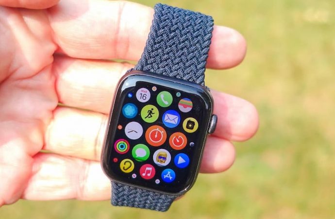 Чому Apple Watch SE 2 названо найкращим годинником