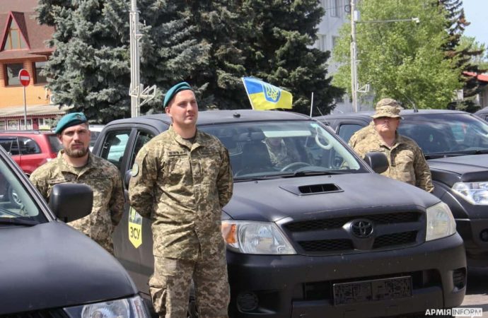 авто військовим