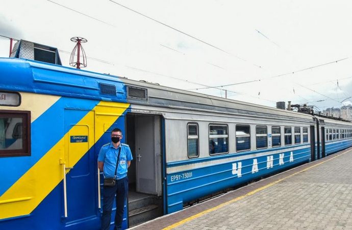 Обновленное летнее расписание электричек и поездов по Одесской области и Украине