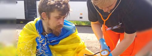 106 украинских защитников вернулись домой из плена: подробности (видео)
