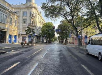 На улице Екатерининской в Одессе изменилась схема дорожного движения (фото)