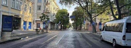 На вулиці Катерининській в Одесі змінилася схема дорожнього руху (фото)