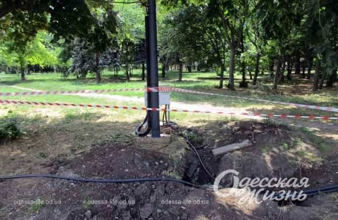 Мемориал у Одесской ОГА7