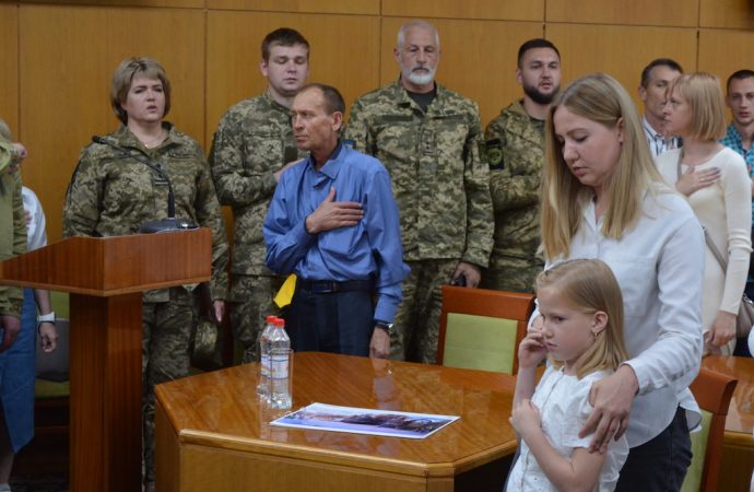Девять семей погибших защитников Украины в Одесской области получили награды (фото)