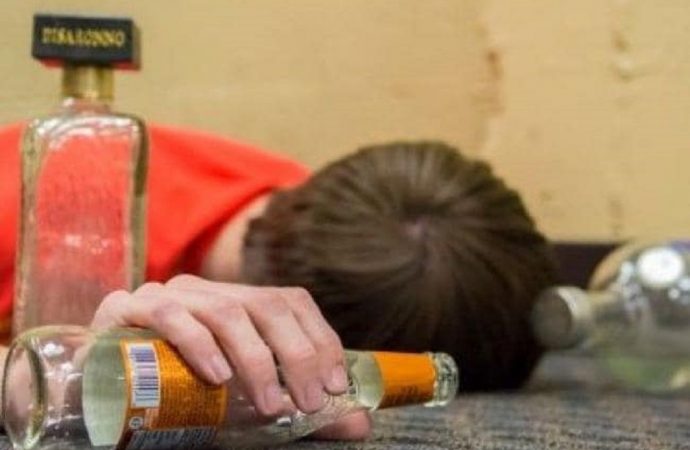 В одеському клубі отруїлися алкоголем троє підлітків