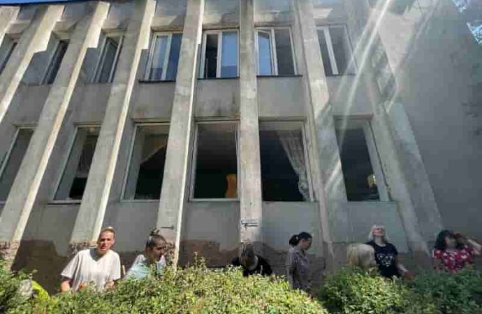 В одесской школе выбило окна