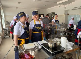 В Одессе открыли кулинарный хаб, где будут учить готовить блюда из школьного меню