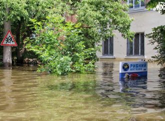 Херсонская область: эвакуация под обстрелами и уровень воды в населенных пунктах (видео)