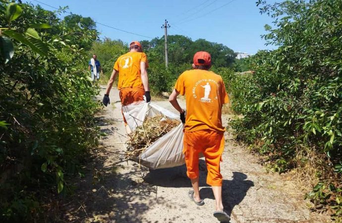 прибирання узбережжя
