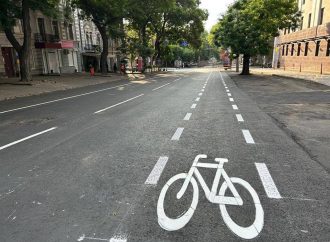 На одній з центральних вулиць Одеси виділили велосмугу