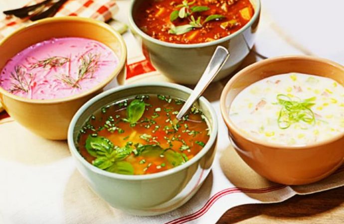 Не окрошкой единой: 6 рецептов холодных супов для жаркого лета