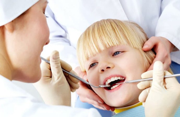 Стоматологи проведут в Одессе бесплатные приемы детей: где и когда