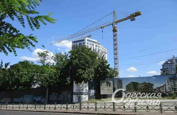 Спуск Маринеско, стройка