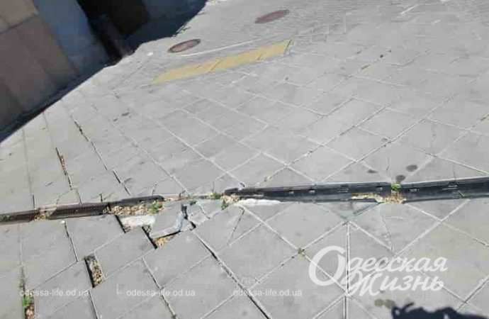 Трещины на спуске Маринеско