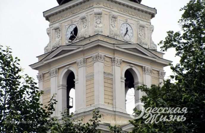 Соборная площадь после прилета14