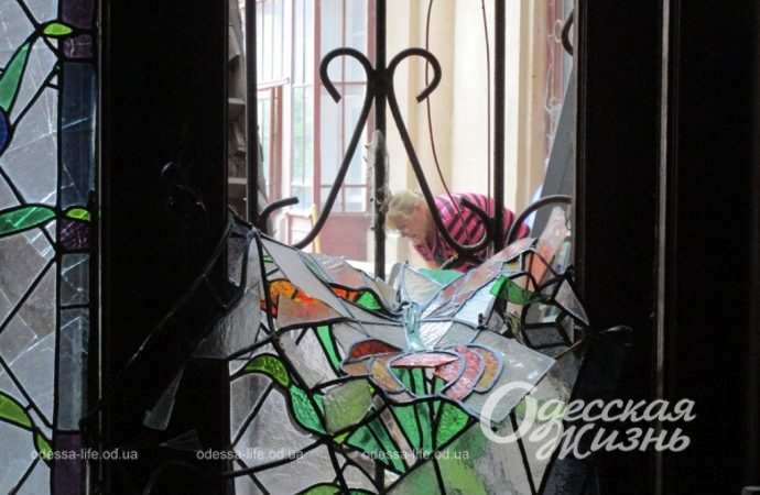 Дом ученых в Одессе после обстрела4