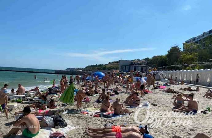 На одесском пляже, 30 июля 2023 г.-5