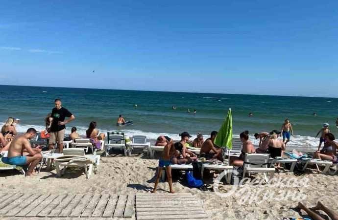 На одесском пляже, 30 июля 2023 г.-6