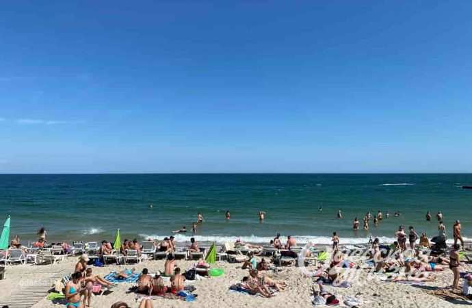 Чи є різниця між відкритими та закритими пляжами в Одесі – фотофакт