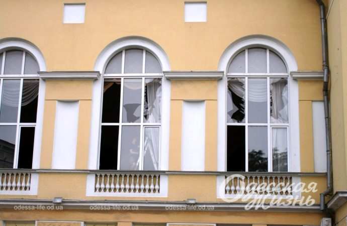 Школа Столярского после обстрела