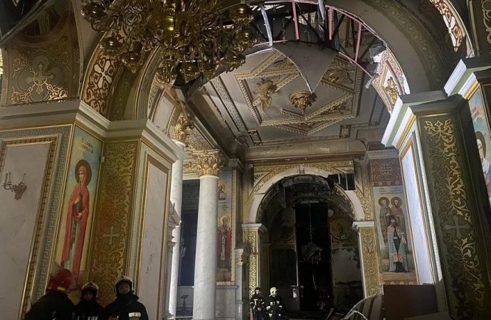 Ракетний удар по Одесі: зруйновано собор, пам’ятники архітектури, є жертви (фоторепортаж)