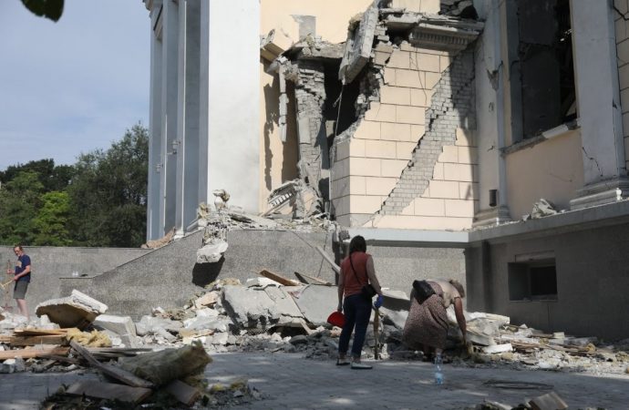 Соборная площадь после прилета20