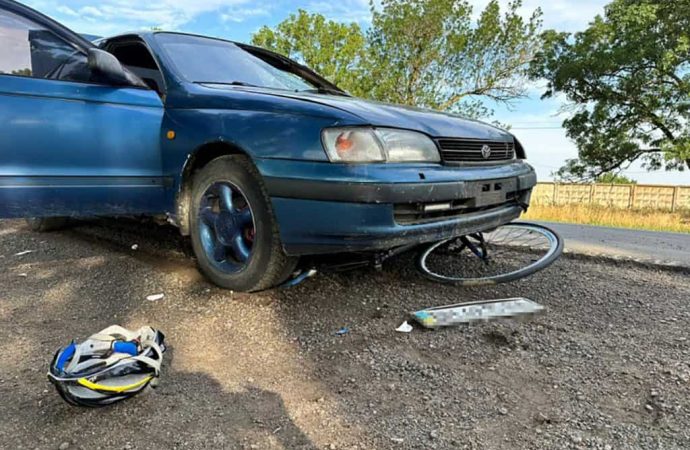Смертельна аварія на Одещині: постраждалий помер у кареті “швидкої” (фото)