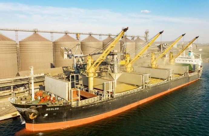 Росія знову зупинила роботу одеських портів: що відомо?