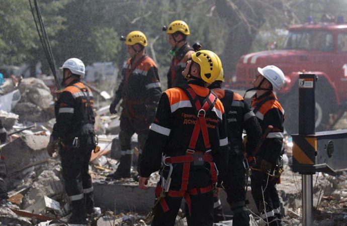 Кривий ріг. Влучання в багатоповерхівку