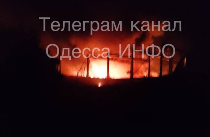 Обстріл Одещини вночі 21 липня: постраждав цивільний об’єкт (відео, фото) (ОНОВЛЕНО)