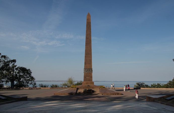 Анекдот дня: памятник неизвестному матросу в Одессе