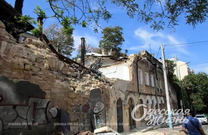 Одесский дом Чижевича после обстрела2