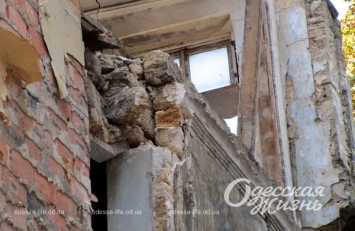 Обвал на Базарной, внутри